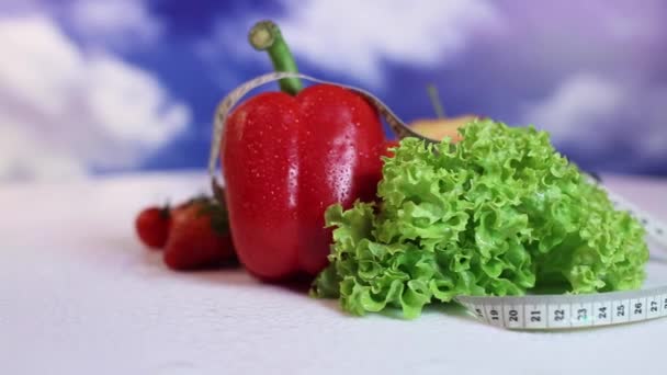 Verse groenten en fruit, Fitness concept — Stockvideo