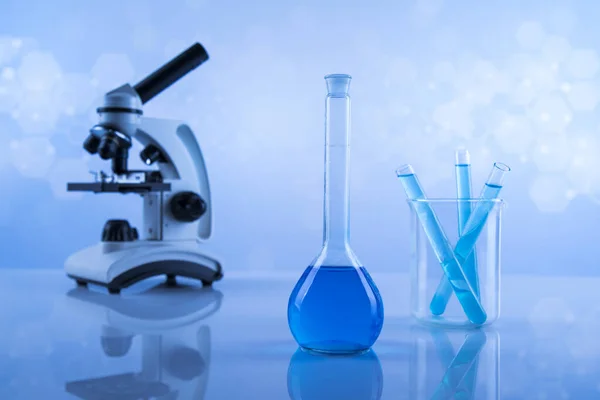 Microscope Glassware Laboratory Beakers Science Experiment — Stock Photo, Image