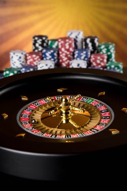 Kumarhane geçmişinde hareket halindeki rulet çarkı