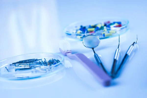 Sada Kovových Zdravotnických Nástrojů Pro Zubní Lékařství — Stock fotografie