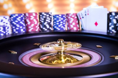 Kumarhane geçmişinde hareket halindeki rulet çarkı