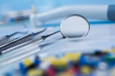 Diş sağlığı için stomatoloji ekipmanları