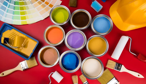 Grupa Koncepcji Kreatywności Puszek Metalowych Farbą Barwną — Zdjęcie stockowe