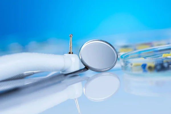 Tandheelkunde Gereedschap Voor Het Stellen Van Apparatuur — Stockfoto