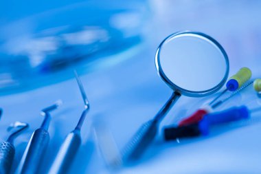 Diş aletleri, sağlık hizmetleri.