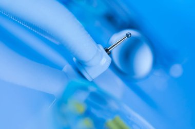 Diş hekimi, ekipman ayarlama araçları