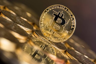 Bitcoin bir kripto para birimi ve dünya çapında ödeme, teknoloji konsepti
