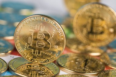 Bitcoin bir kripto para birimi ve dünya çapında ödeme, teknoloji konsepti