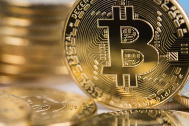 Bitcoins ve yeni sanal para konsepti, finansal tablo