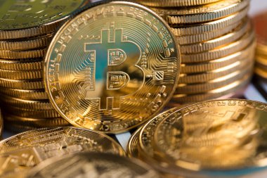 Bitcoin bir kripto para birimi ve dünya çapında ödeme, teknoloji konsepti