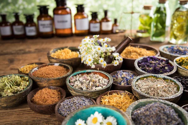 Homeopathie Kruidengeneeskunde Houten Tafel — Stockfoto