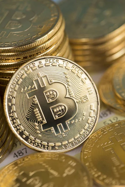 Wirtualne Pieniądze Waluta Monety Bitcoin Wykres Finansowy — Zdjęcie stockowe