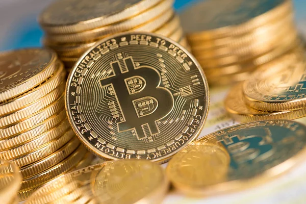 Golden Bitcoin Coin Virtueel Geld Financieel Concept — Stockfoto