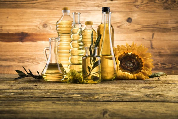 Speise Und Speiseölprodukte Natives Olivenöl Extra Sonnenblumenkerne Rapsöl — Stockfoto