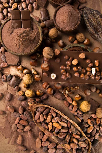 Donker Zelfgemaakte Chocoladerepen Cacaopod Hout — Stockfoto