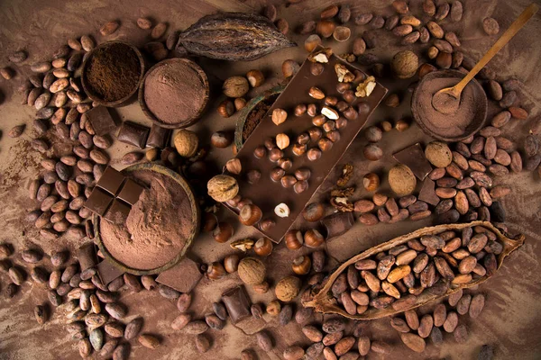 Donker Zelfgemaakte Chocoladerepen Cacaopod Hout — Stockfoto