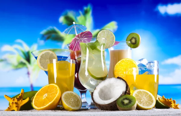 Cocktails met vruchten — Stockfoto