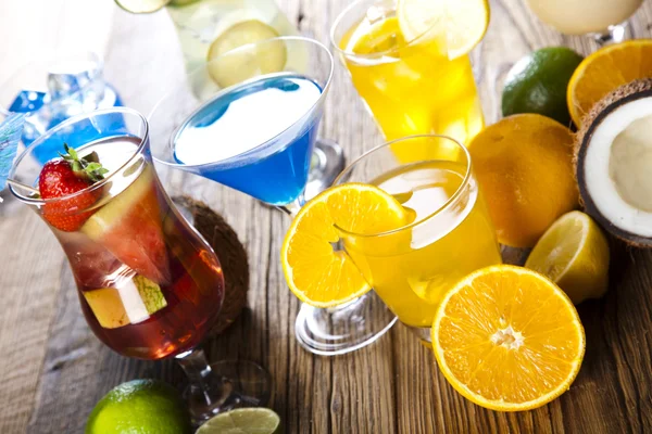 Various cocktails with fruits — Stock Photo, Image