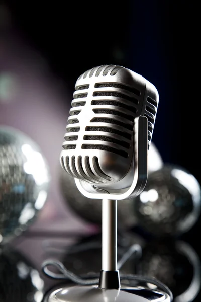 Mikrofon z kulki disco — Zdjęcie stockowe