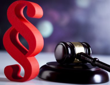 paragraf işaretiyle tokmak