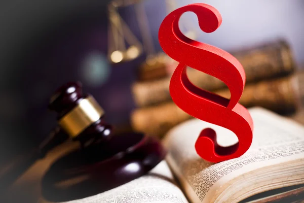 Legal gavel and law book — Stock Photo, Image