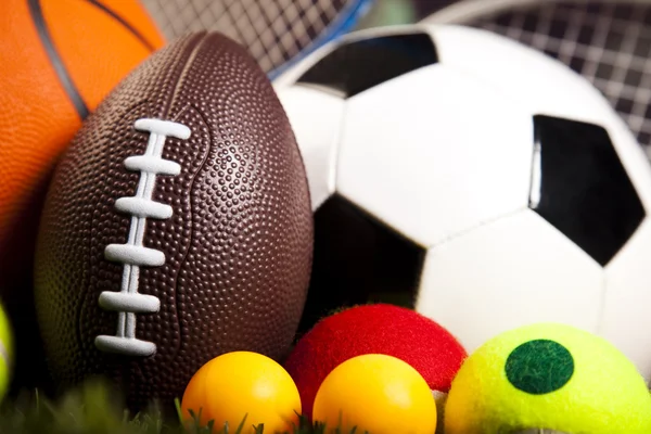 Högen av sport bollar — Stockfoto
