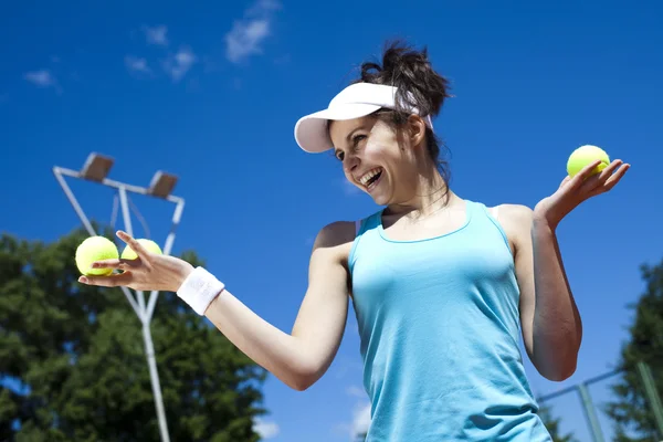 Tenis oynayan kadın — Stok fotoğraf