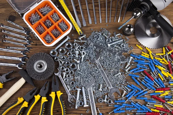 çeşitli iş araçları