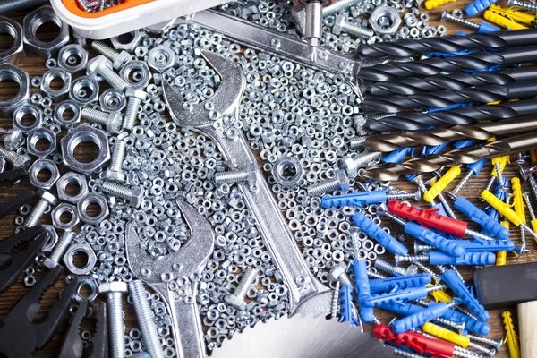 çeşitli iş araçları