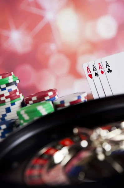 Poker Chips med roulette — Stockfoto