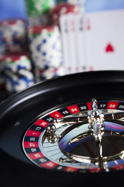 Jetons de poker avec roulette — Photo