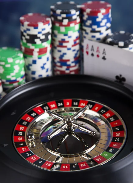 Jetons de poker avec roulette — Photo