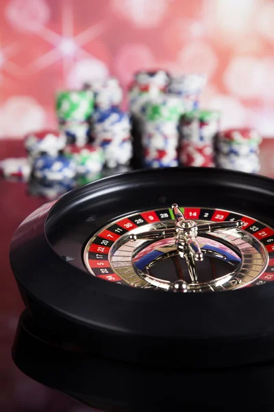Fichas de Poker con ruleta — Foto de Stock