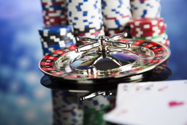 Rulet ile poker fişleri