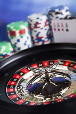 Rulet ile poker fişleri