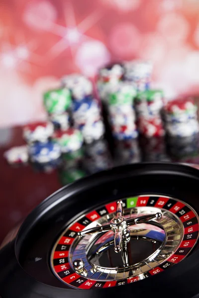 Pokerchips mit Roulette — Stockfoto