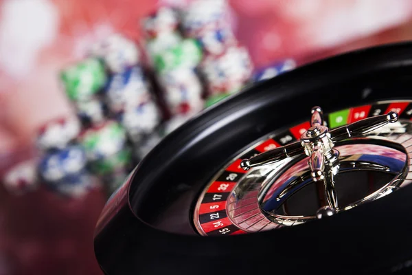 Fichas de Poker con ruleta —  Fotos de Stock