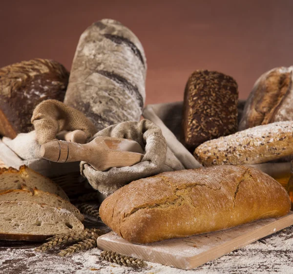 新鲜烘焙的面包 — 图库照片