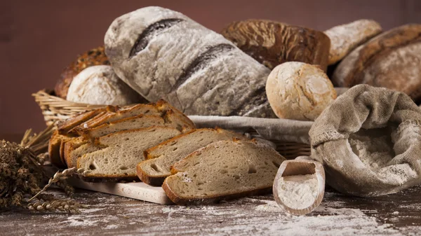 Pão fresco assado — Fotografia de Stock