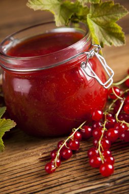Taze meyveleri ve vahşi berry reçel