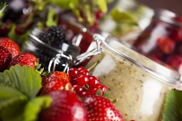 Homemade fruit jam in the glass jars — Stock Photo, Image