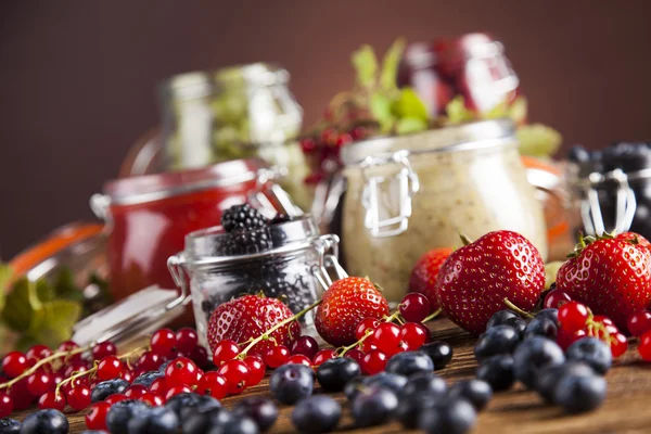 Homemade fruit jam in the glass jars — Stock Photo, Image