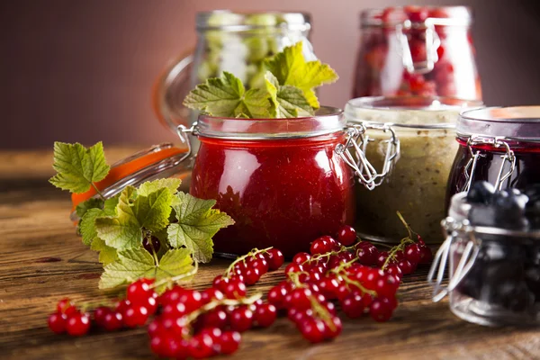 Engarrafamento de frutas caseiro no copo — Fotografia de Stock