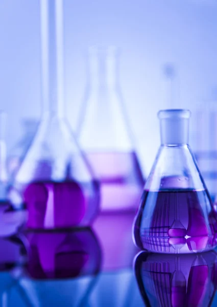 Kemiska Laboratorieartiklar av glas — Stockfoto