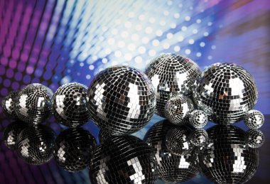 parlak disco balls
