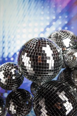parlak disco balls