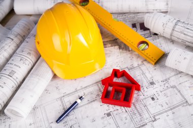 Sarı kask, proje çizim ve ev modeli