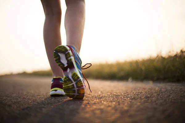 Young fitness woman running — Stock Photo, Image