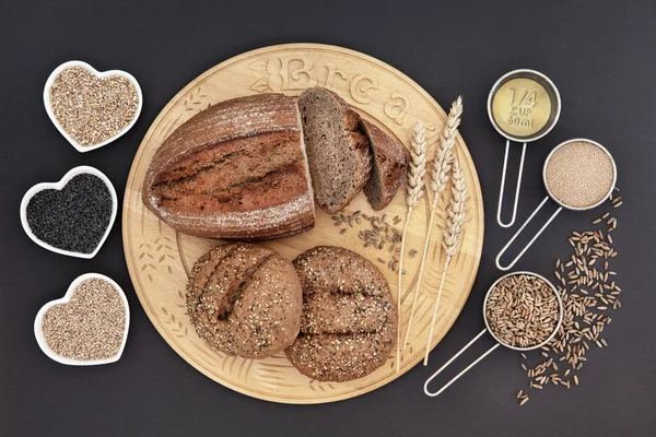 Ev yapımı sağlıklı ekmek — Stok fotoğraf