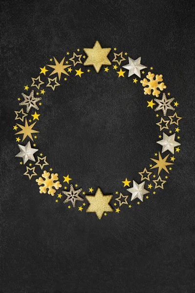 Abstract Christmas Gold Star Snowflake Festive Wreath Grunge Grey Background — Stock Photo, Image